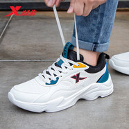 特步男鞋冬季軟底跑步鞋男冬季新款皮面防水男士運動(dòng)鞋軟底休閑鞋子男 白黑蘭-0073 40