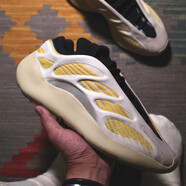 阿迪達(dá)斯（adidas）Yeezy 700 V3 紅花籽 奶黃檸檬黃異形 夜光椰子跑鞋G54853 G54853 紅花籽 38.5