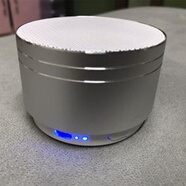 HKXC無(wú)線(xiàn)藍牙音箱大音量手機迷你便攜式隨身戶(hù)外小型鋼炮家用音響 夏新 極光銀 500毫安 標配