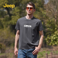 吉普（JEEP）t恤男夏季2025新款薄款透氣圓領(lǐng)體恤衫百搭休閑印花T恤上衣 深灰色425 XXL（160-175斤）