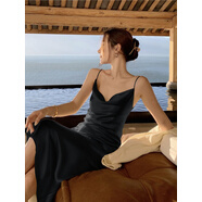 詩(shī)翁（shiweng）女人味蕩領(lǐng)吊帶連衣裙夏薄款醋酸仿真絲綢緞包臀裙收 黑色 S 均碼