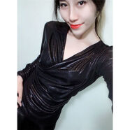 敬麥春秋新款時(shí)尚交叉v領(lǐng)性感長(zhǎng)袖T恤女歐洲站燙金亮面V領(lǐng)胸彈力長(zhǎng)袖t 黑色 L115-125斤