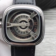 SEVENFRIDAY七個星期五自動機械表 銀色