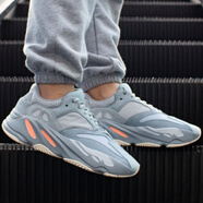 阿迪達(dá)斯 （adidas）Yeezy 700 慣性 藍(lán)粉 椰子 復(fù)古 老爹鞋 EG7597 EG7597《秒發(fā)》 37