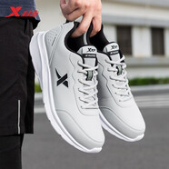 特步男鞋運動(dòng)鞋男冬季跑步鞋革面防水男士休閑旅游鞋子潮流跑步男鞋 灰黑（防水升級） 45