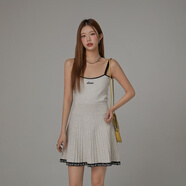 CHUU字母吊帶連衣裙女2025夏季新品辣妹個(gè)性洋氣減齡顯瘦百褶短裙 灰色 均碼