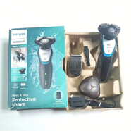 飛利浦電動(dòng)剃須刀S5090旋轉三刀頭胡須刀男士大容量快充防水S5000 S5090包裝破損僅拆封 機身有劃痕
