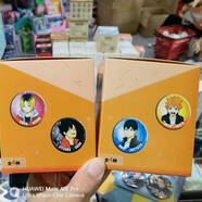 正版日谷周邊盲盒鬼滅之刃徽章吧唧卡片掛件藍色監獄谷子二次元 排球少年雨傘系列徽章【4個(gè)盒】