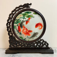 山頭林村蘇州特產(chǎn)伴手禮刺繡手工蘇繡成品擺件擺臺(tái)臺(tái)屏雙面繡實(shí)木桌面櫥柜 九魚(yú)圖