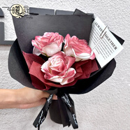 手捧玫瑰花束永生花 送女友表白生日禮物 結(jié)婚閨蜜伴手禮 口袋花 韓式三朵丨復(fù)古紅