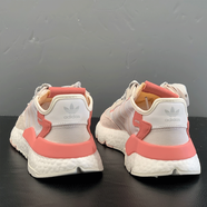 阿迪達斯（adidas）跑步鞋女鞋2025秋冬季新款復古低幫運動(dòng)鞋網(wǎng)面透氣緩震休閑鞋 FY3103淺灰粉 37 (230mm)