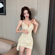 欲動夜場氣質(zhì)蕾絲吊帶裙女技師工作服辣妹深V領(lǐng)緊身不規(guī)則包臀連衣裙 杏色 L （105-115斤）