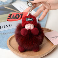 KAROND新品書(shū)包掛墜仿狐貍毛睡眠娃娃背包掛件飾品可愛(ài)毛絨鑰匙扣女毛球書(shū)包掛飾公仔 簡(jiǎn)約款酒紅色