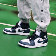 耐克（NIKE）耐克（NIKE）AIR JORDAN 1Mid AJ1男子運(yùn)動(dòng)籃球鞋 黑曜石554724-411 42