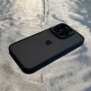 代美兒防指紋膚感適用蘋(píng)果14手機殼高端金屬iphone13promax防摔硅膠軟邊15pro磨砂高級感硬殼 黑色~磨砂鏡頭全包 蘋(píng)果14 Pro