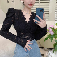 蕾絲衫女長袖內(nèi)搭衫網(wǎng)紗很仙蕾絲上衣性感宮廷風名媛氣質(zhì)v領(lǐng)泡泡袖修身短款加厚拉毛蕾絲衫 黑色 帶墊肩帶胸墊 M 建議95-110斤