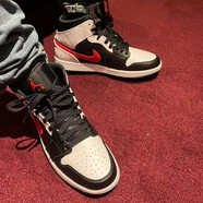 耐克（NIKE） air jordan 1男鞋女鞋 aj1男女情侶中幫板鞋運動休閑籃球鞋 554725-075/554724-075黑紅鉤 36.5 （GS）