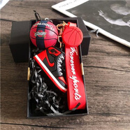 NBA籃球鑰匙扣球星籃球球鞋鑰匙扣庫里詹姆斯背包掛件學(xué)生禮 騎士球+紅鞋繩+禮盒拉菲草