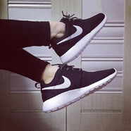 耐克（NIKE）女鞋夏季新款運動(dòng)鞋ROSHE ONE黑白奧利奧網(wǎng)面透氣輕便緩震跑步鞋 844994-002 35.5