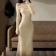 慕伊銘（MUYIMING）純欲風(fēng)針織露肩修身連衣裙秋冬長(cháng)款高級感顯瘦大衣內搭魚(yú)尾長(cháng)裙子 杏色 L