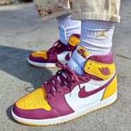 耐克（NIKE） JORDAN 1 AJ1 喬1男子籃球鞋 555088 白紫黃555088-706 42