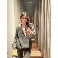 風(fēng)采兔 毛衣女2024秋冬新款個(gè)性慵懶風(fēng)撞色條紋翻領(lǐng)休閑甜美軟糯針織衫 灰色 均碼