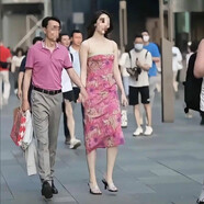 白展唐太古里連衣裙冰絲街拍成都董小姐修身緊身性感顯瘦吊帶女士包 圖片色 L