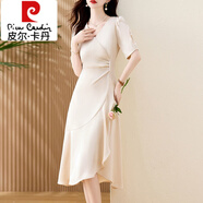 皮爾卡丹（pierre cardin）紅色連衣裙女夏季2025新款高端垂感氣質(zhì)收腰顯瘦設計感荷葉邊裙子 杏色 M 建議105斤以?xún)?
                                         title=