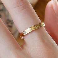 鈦鋼愛(ài)心鑲鉆戒指女不掉色指環(huán)情侶婚戒網(wǎng)紅小眾韓版英文字母戒指 字母帶鉆愛(ài)心金色 美號5