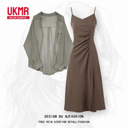 UKMR夏季套裝女2025新款大碼穿搭防曬雪紡襯衫上衣配吊帶連衣裙兩件套 深灰襯衫+咖色連衣裙【兩件套】 3XL 【建議160-180斤】