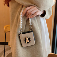 適用摩托羅拉moto razr202折疊屏蠶絲皮紋手機殼手提手鏈新款DIY 【蠶絲紋 金色小熊+珍珠手鏈款】 moto razr 2022款