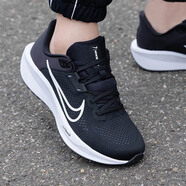 耐克（NIKE）男鞋2025夏季新款運(yùn)動(dòng)鞋REVOLUTION 7休閑鞋子輕便透氣公路跑步鞋 FD6033-001/QUEST 6/經(jīng)典黑白 42.5