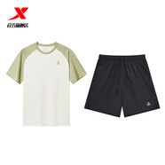 特步范丞丞同款玩水套裝男女新款夏季防曬外套運動(dòng)速干t袖短褲三件套 正黑色+明月白（短T+短褲）-男 S