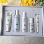 姿維雅玻尿酸補水保濕五件套盒（洗面奶+水+乳液+精華+眼霜） 套盒（洗面奶+水+乳液+精華+眼霜