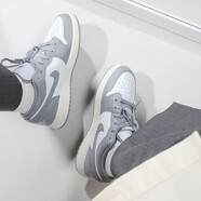 耐克（NIKE）【潮】Air Jordan aj1板鞋男女情侶款低幫透氣休閑輕便運(yùn)動(dòng)籃球鞋 553560/553558-053 灰白 43