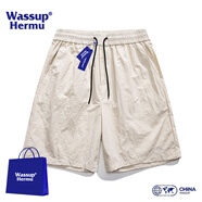 WASSUP HERMU冰絲短褲男夏季薄款速干戶(hù)外梭織沙灘運(yùn)動(dòng)港風(fēng)休閑潮流直筒五分褲 米白色 L （推薦106-120斤）