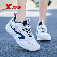 特步（XTEP）跑步鞋女鞋子新款2025網(wǎng)紅款休閑百搭ins透氣軟底網(wǎng)面鞋運動鞋女 帆白/淺粉色/烏紫色 38