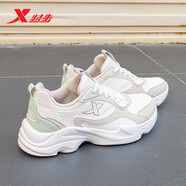 特步（XTEP）女鞋秋季皮面防水跑步鞋2025新款夏休閑老爹鞋官方旗艦運(yùn)動鞋子女 帆白/香皮灰 38