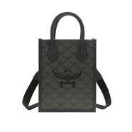 MCM女包 24專(zhuān)柜新款魚(yú)鱗紋印花琴譜包女款手提包斜挎包 黑灰色MMTEAAC02ED001 長(cháng)17cm寬7cm高22cm