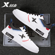 特步（XTEP）男鞋冬季輕便小白鞋低幫板鞋冬2026新款休閑跑鞋防水運動(dòng)鞋子男士 白黑色 44