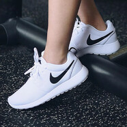 耐克（NIKE）女鞋2025夏季新款時尚運(yùn)動鞋舒適訓(xùn)練輕便減震透氣休閑跑步鞋 844994-101白色黑 37.5