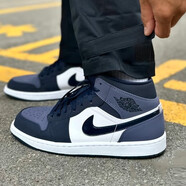 NIKE Air Jordan 1 Mid耐克男鞋新款運(yùn)動(dòng)鞋中幫板鞋休閑鞋aj1籃球鞋子 桑德紫554724-445 40.5
