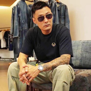 以純A21新款夏季短袖男女情侶潮牌純棉t恤2022半袖百搭寬松體恤衣服男 黑色胡子胸標 XL (140-160斤)