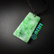 女士時(shí)尚休閑綠色翡翠飄花無(wú)事牌招財吊墜項鏈鎖骨鏈毛衣鏈