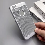 夜凡 適用蘋(píng)果6s/6plus手機(jī)殼防摔透氣散熱iPhone6plus保護(hù)套漏標(biāo)超薄磨砂全包純色硬殼防指紋夏季新款 【月光銀】-輕薄透氣散熱 蘋(píng)果6plus/6splus-5.5英寸