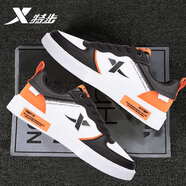 特步（XTEP）男鞋秋季輕便小白鞋低幫板鞋冬2025新款休閑跑鞋防水運動鞋子男士 白黑桔 39