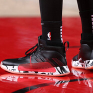 阿迪達(dá)斯（adidas）男鞋 新款利拉德5代簽名款場上運(yùn)動實(shí)戰(zhàn)緩震舒適耐磨籃球鞋 EE4047利拉德5代 42