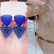 堅銀韓國日本耳釘女藍色三角形耳環(huán)夸張大氣宴會(huì )復古港風(fēng)耳飾耳墜品牌 A102/A389藍色滿(mǎn)鉆+銀色字母