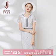 經(jīng)典故事（JANE STORY）經(jīng)典故事復古波點(diǎn)連衣裙女2025年夏季新款氣質(zhì)收腰印花V領(lǐng)蕾絲裙 S83白底黑點(diǎn) 2XL