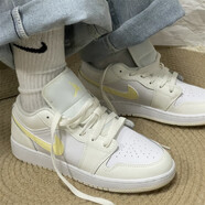 耐克女鞋Jordan Air Jordan 1 Low 舒適百搭 防滑耐磨低幫復古籃球鞋 FV8486-181白黃 36.5